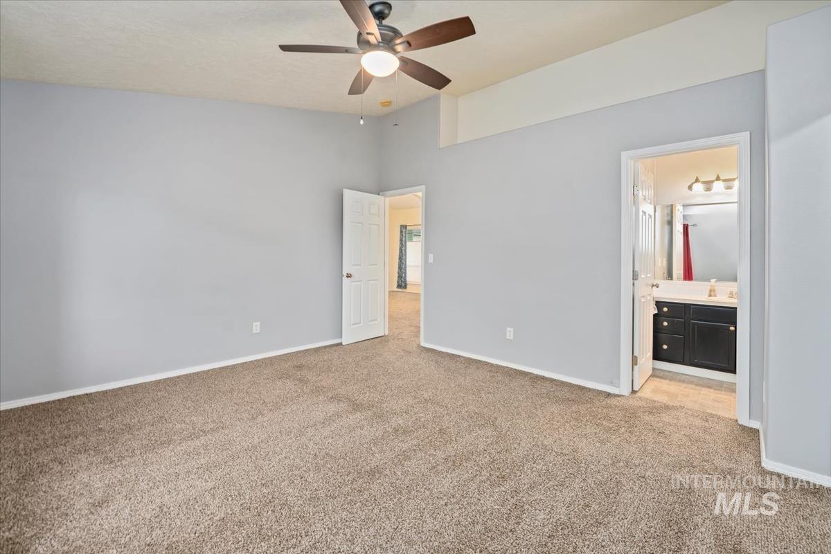 2009 Queen Anne Drive