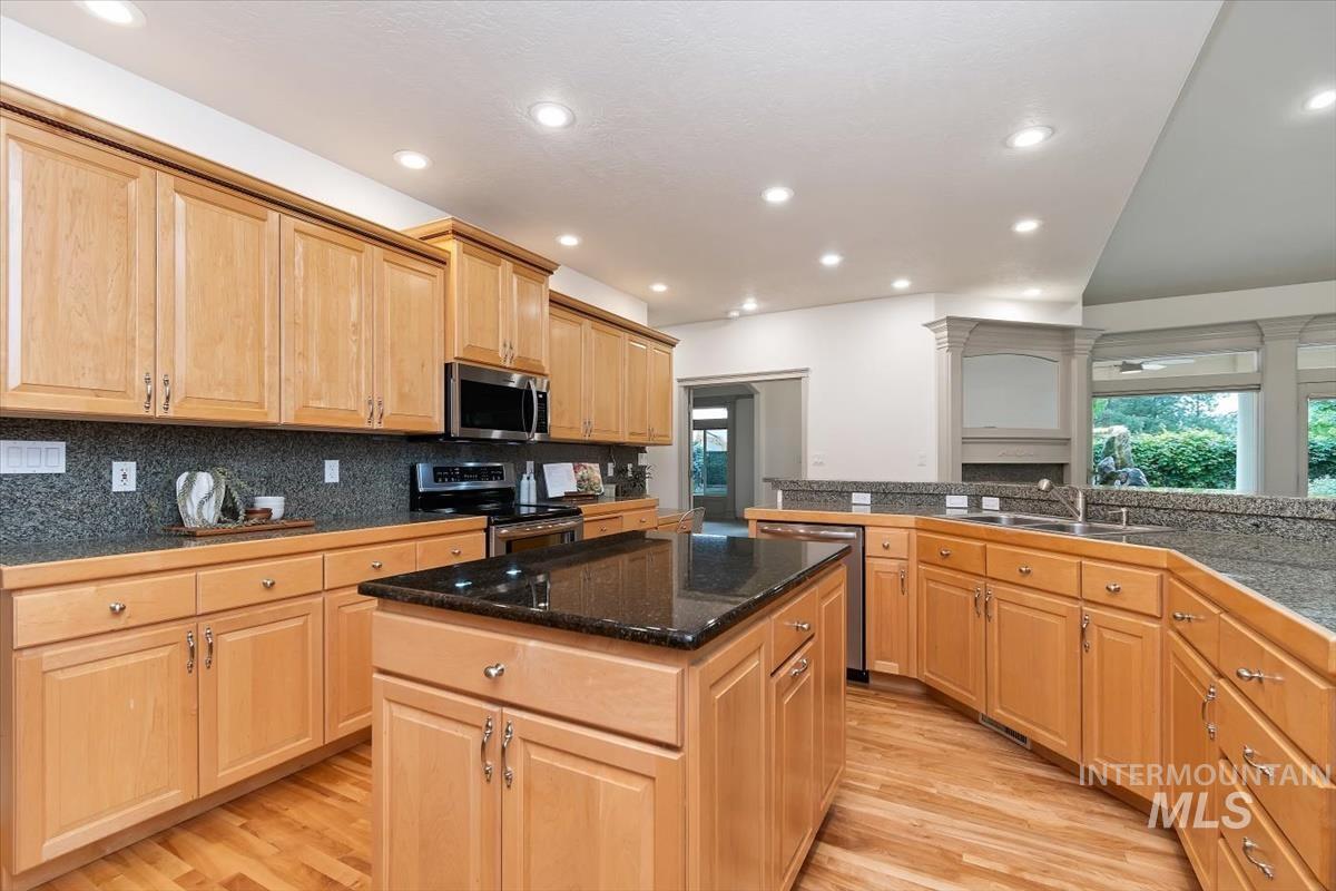 1420 W Powder Ct