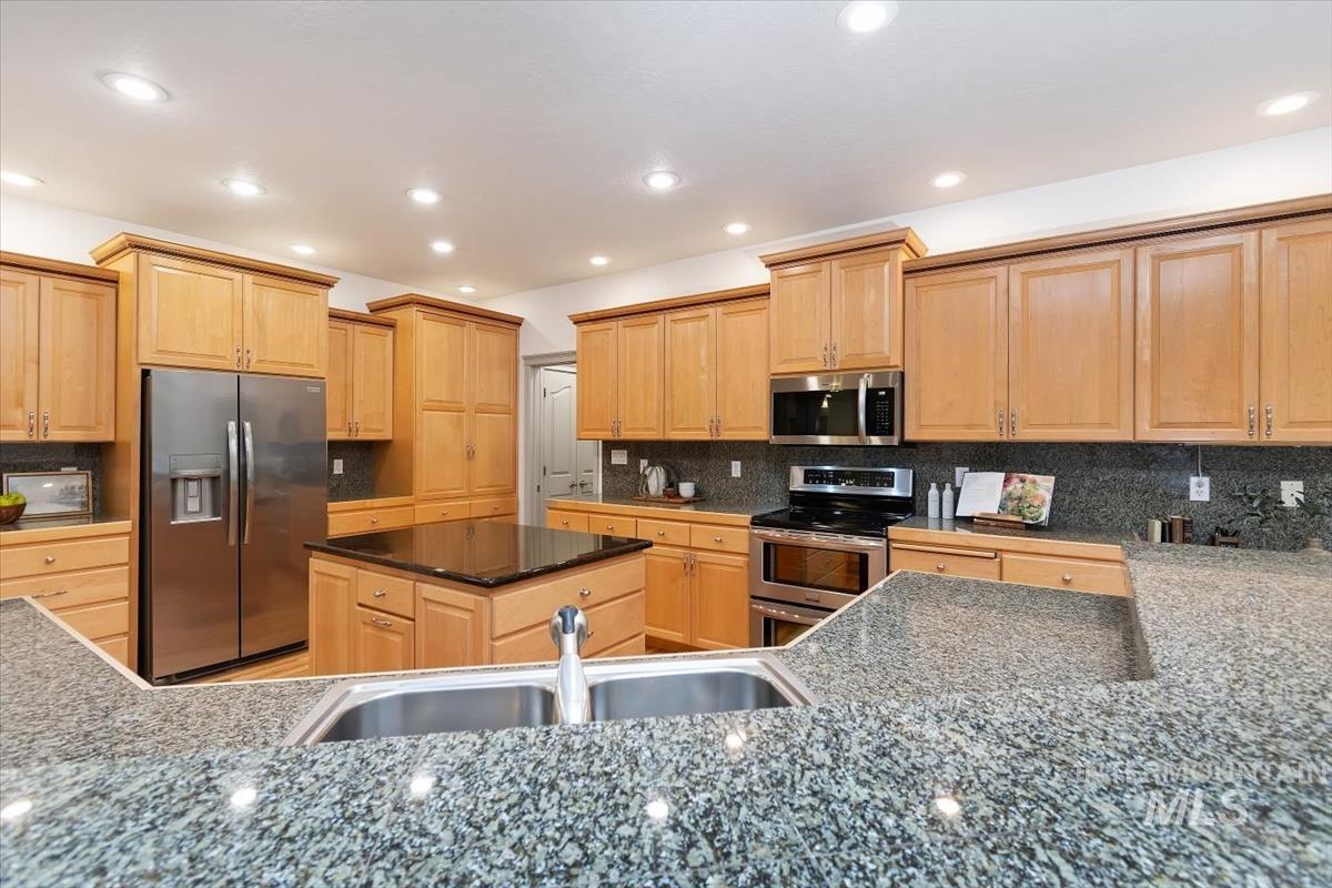 1420 W Powder Ct