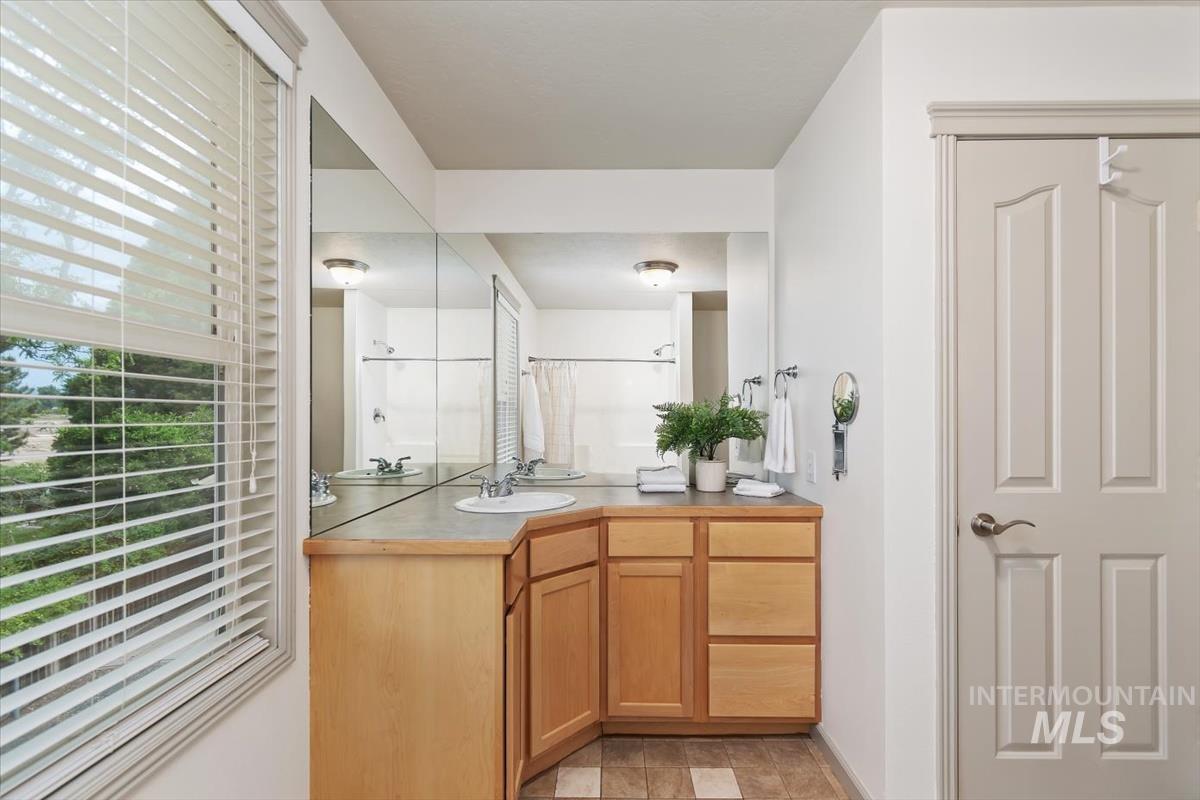 1420 W Powder Ct