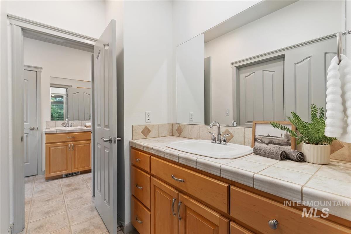 1420 W Powder Ct
