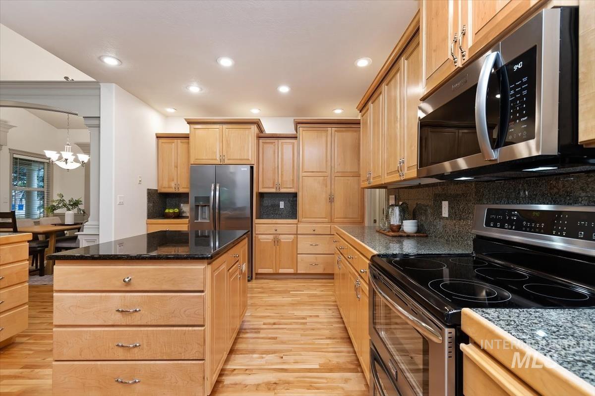 1420 W Powder Ct