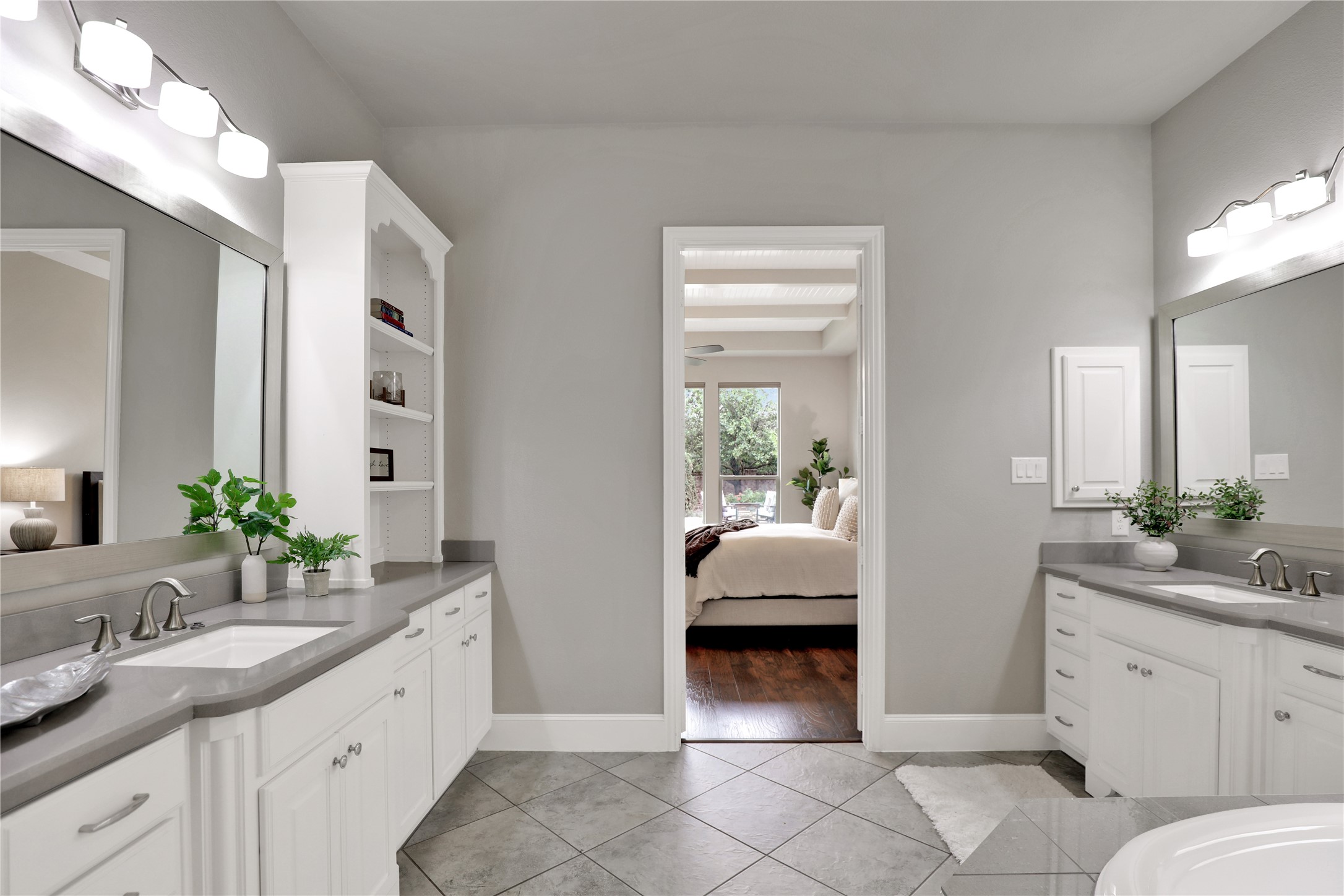 1304 Capilano Way