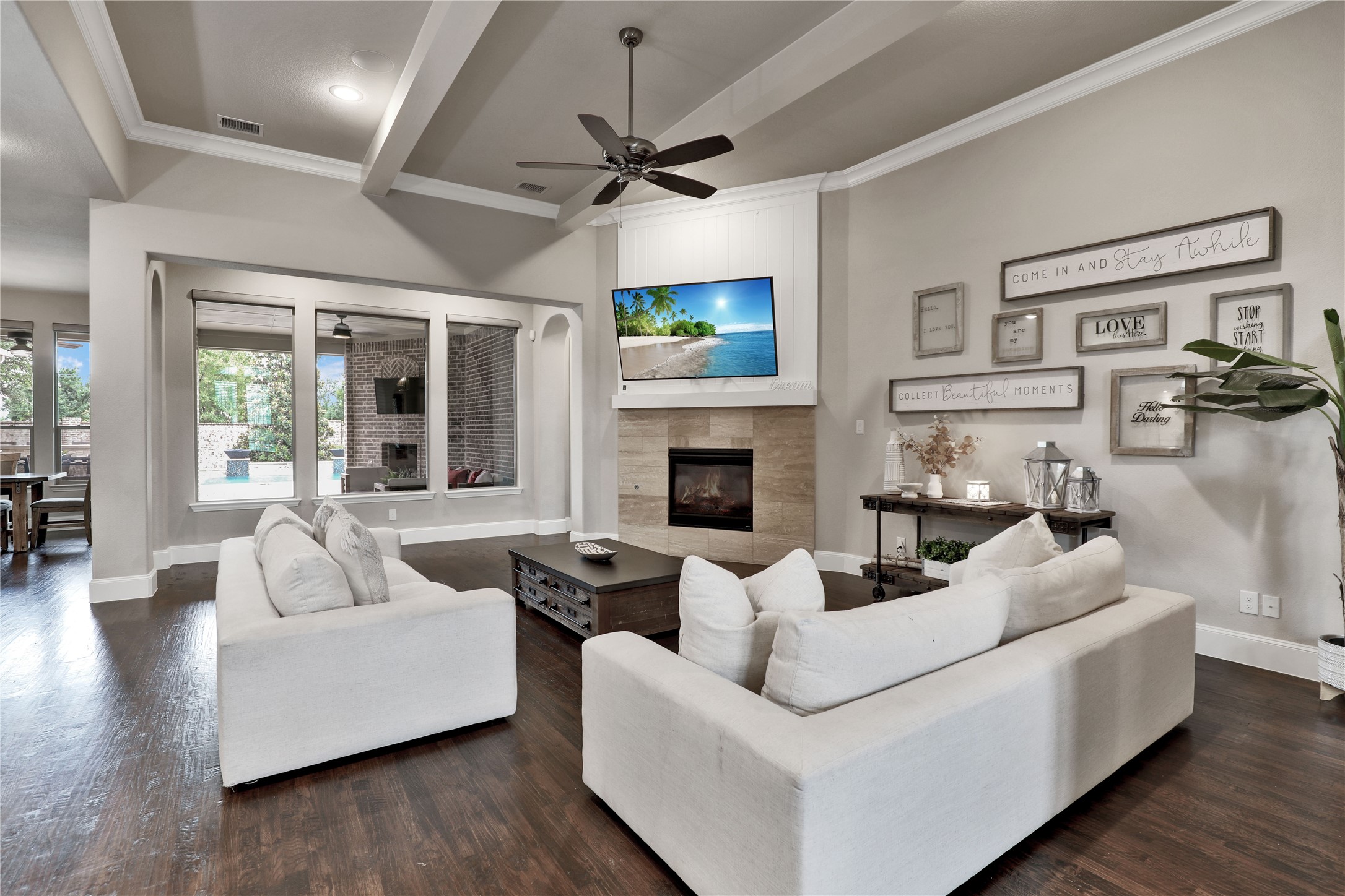 1304 Capilano Way