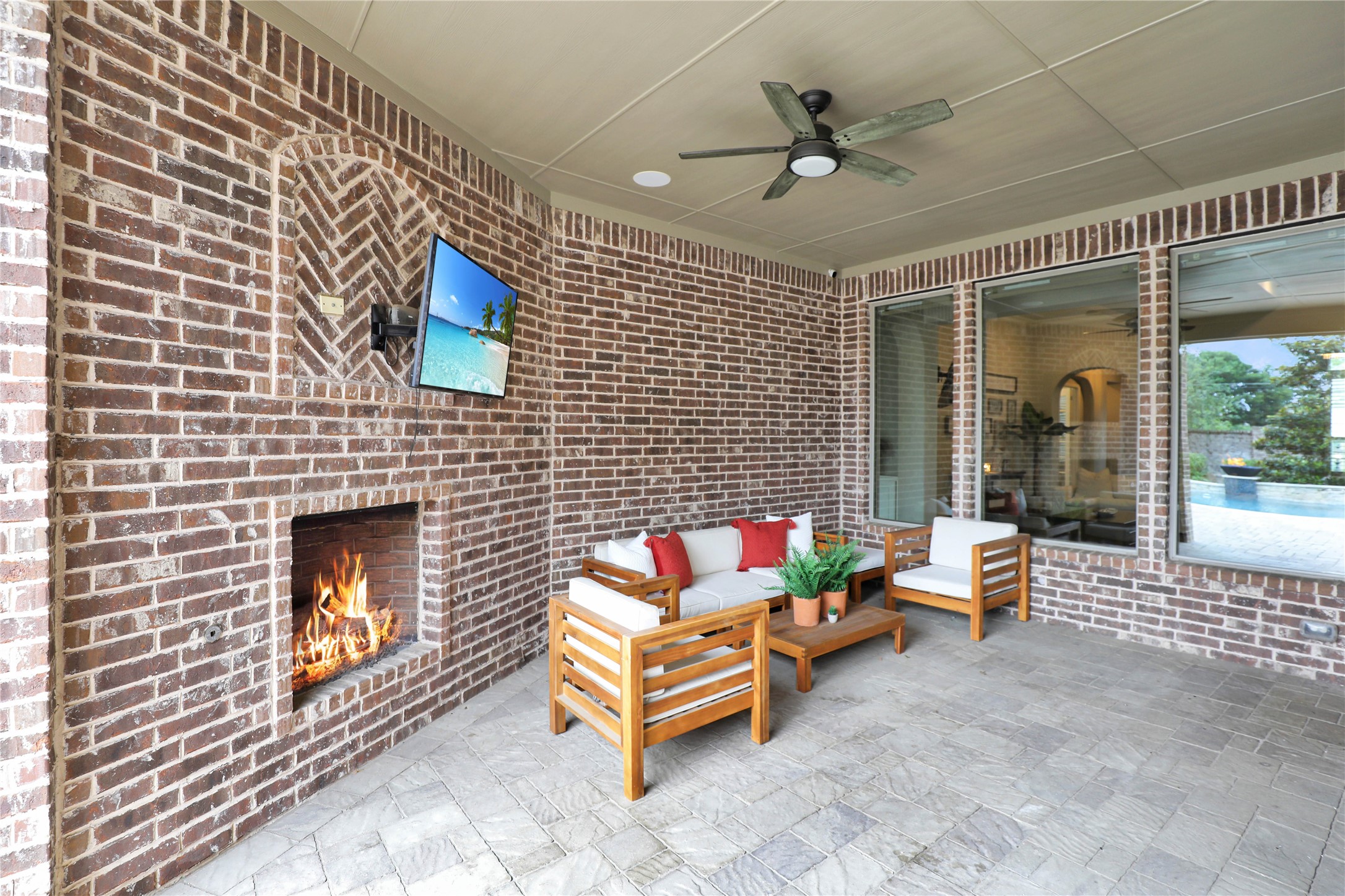 1304 Capilano Way