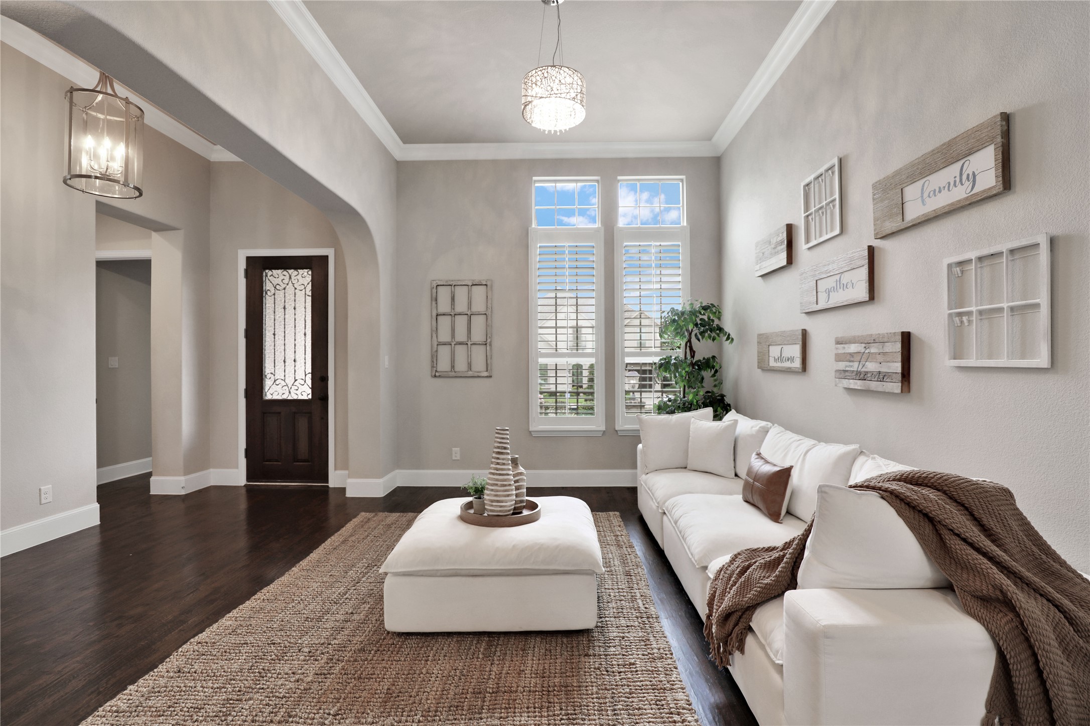 1304 Capilano Way