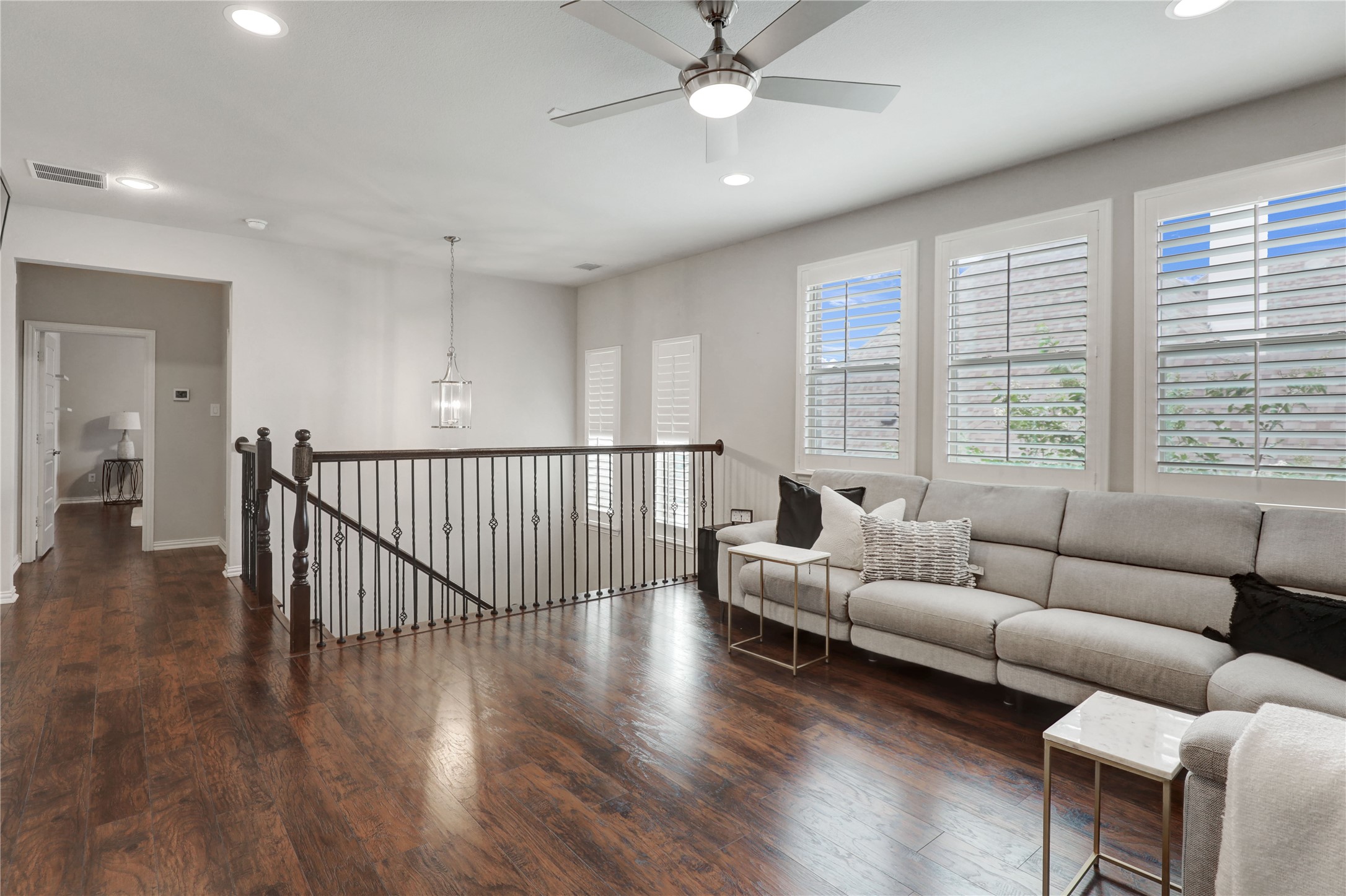 1304 Capilano Way