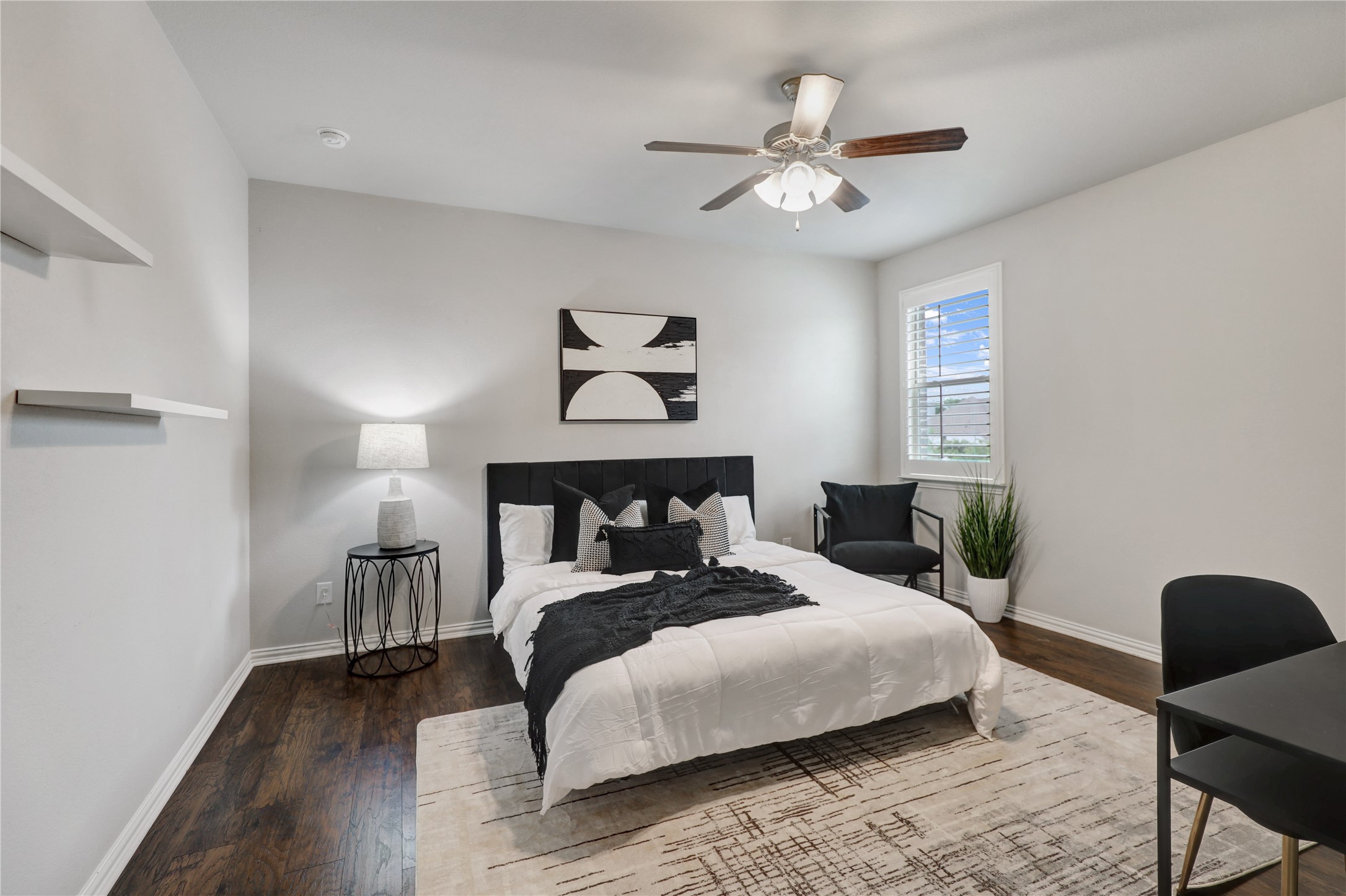 1304 Capilano Way
