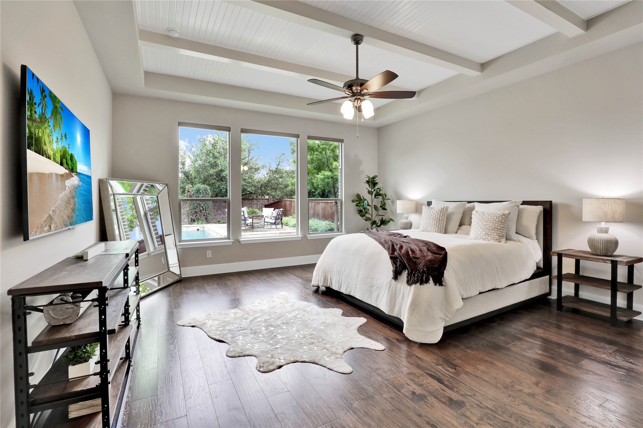 1304 Capilano Way