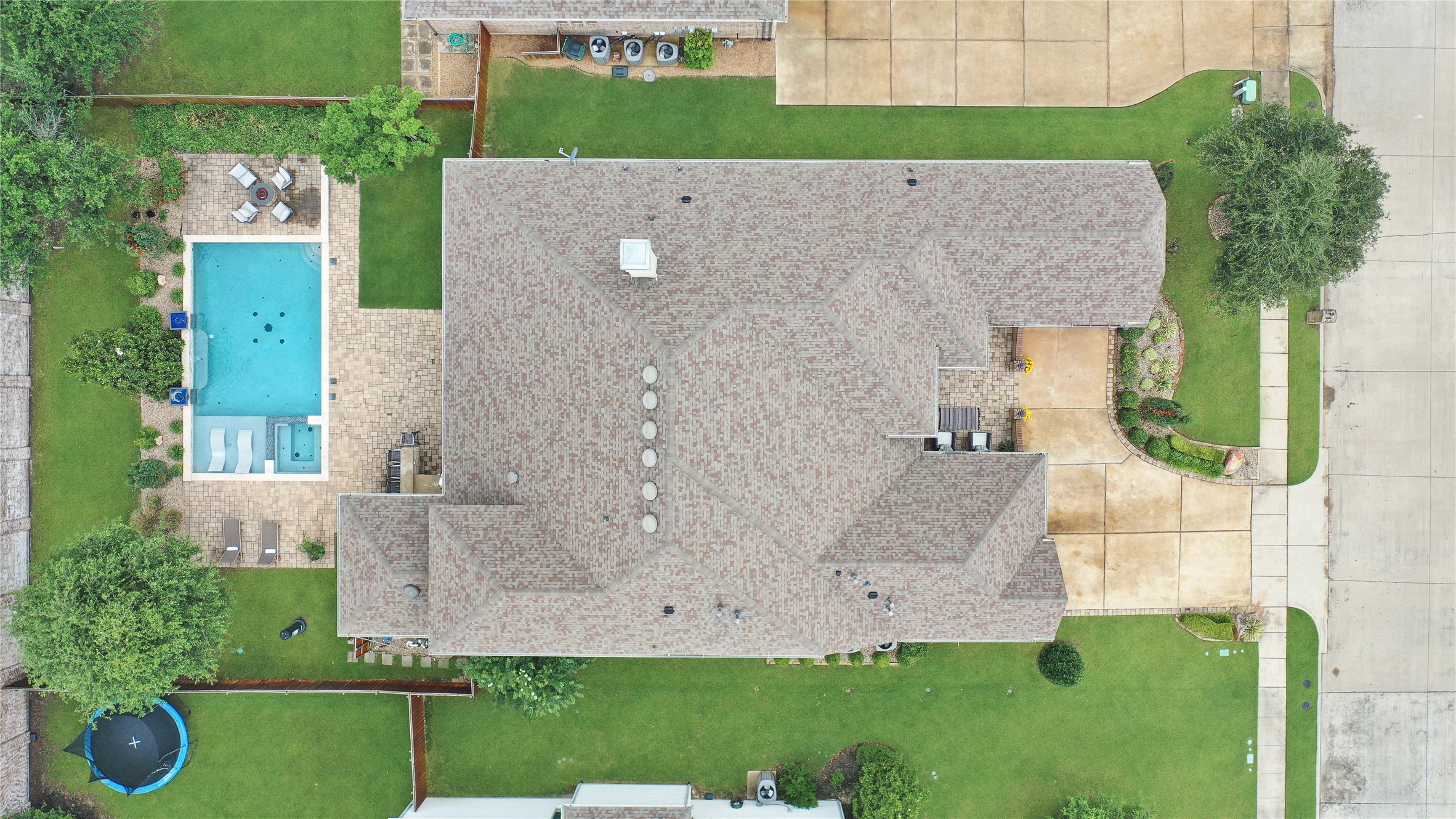 1304 Capilano Way