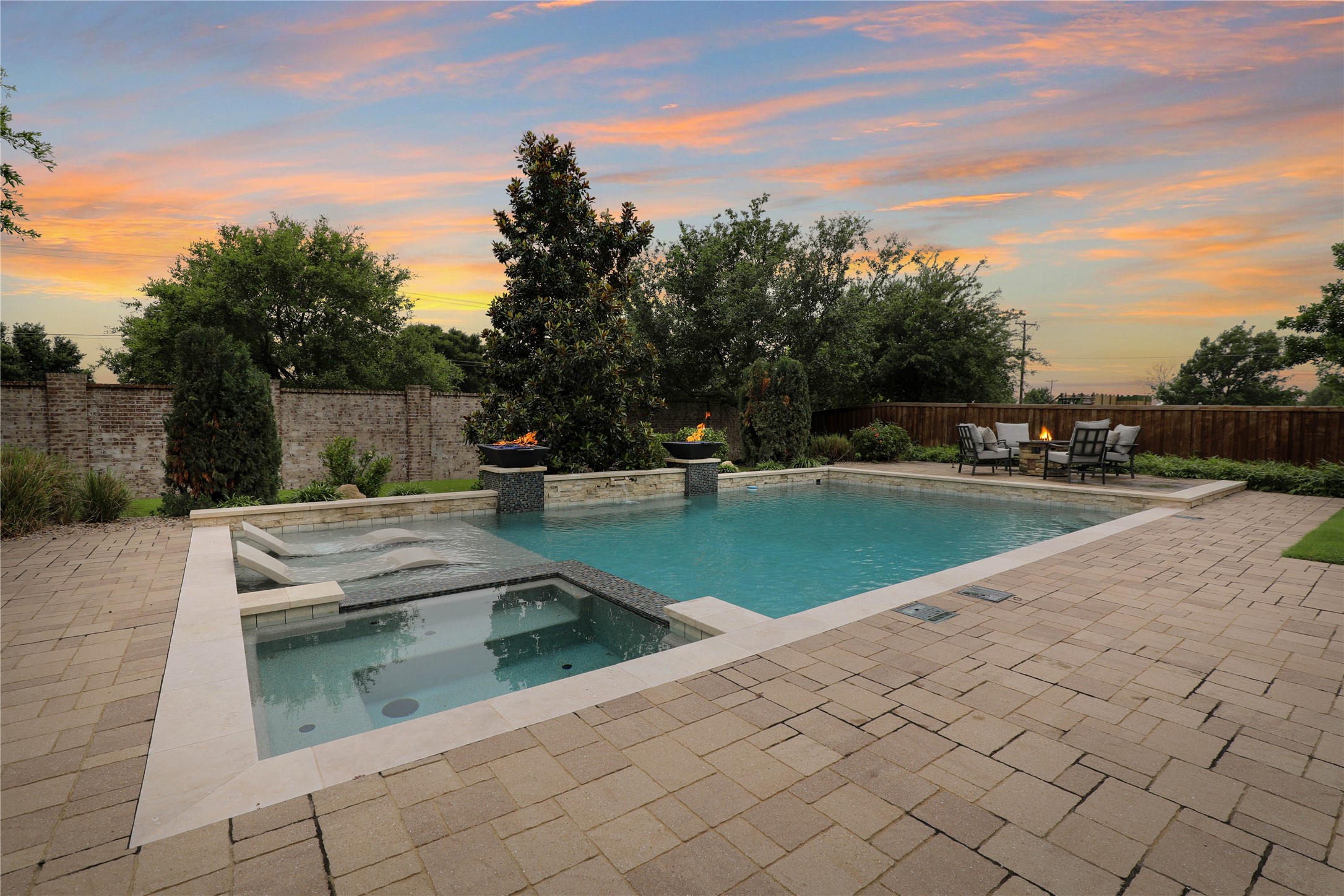 1304 Capilano Way