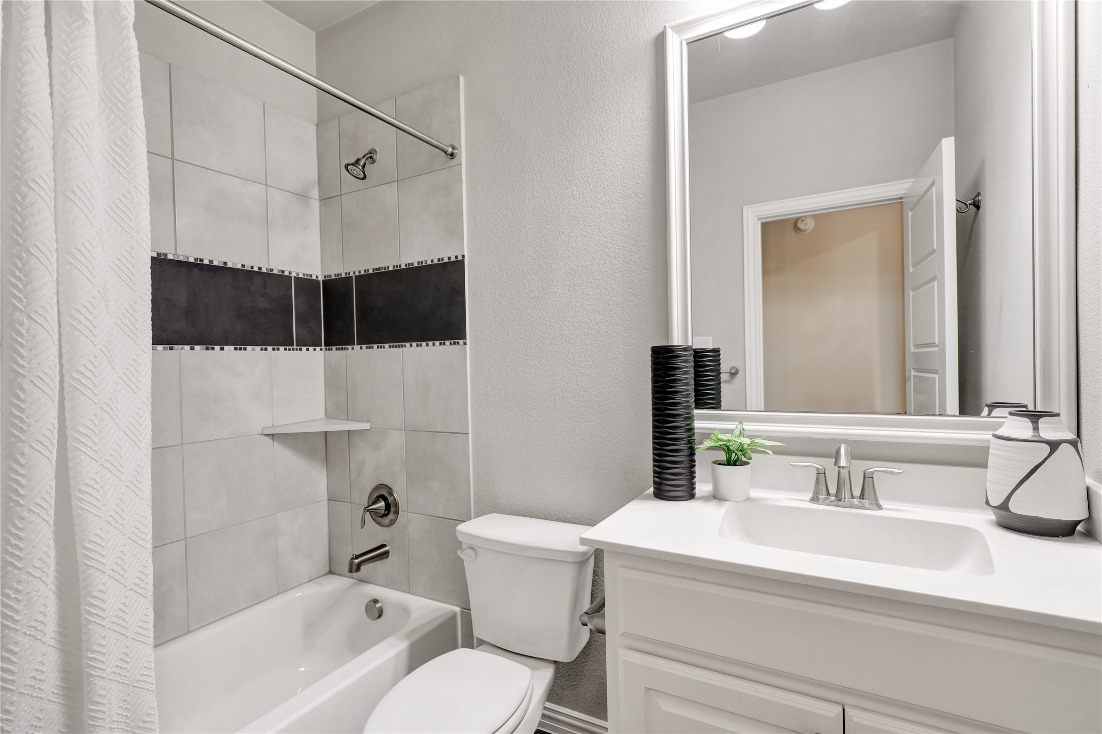 1304 Capilano Way