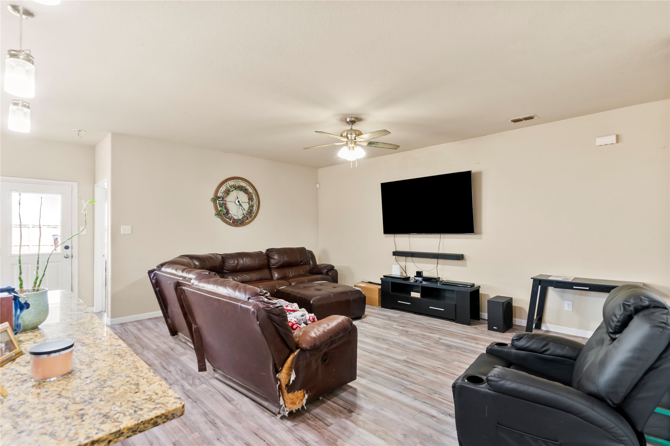 305 Pimlico Way