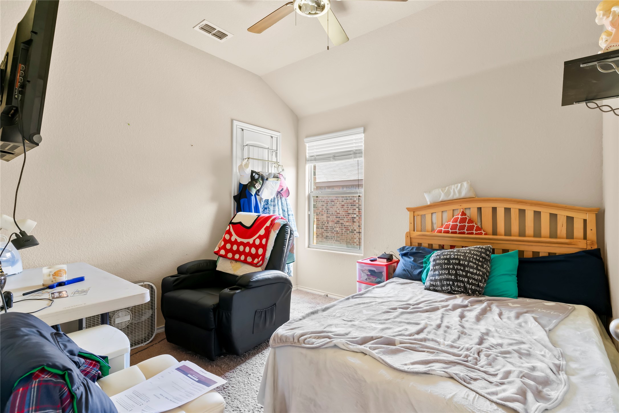 305 Pimlico Way