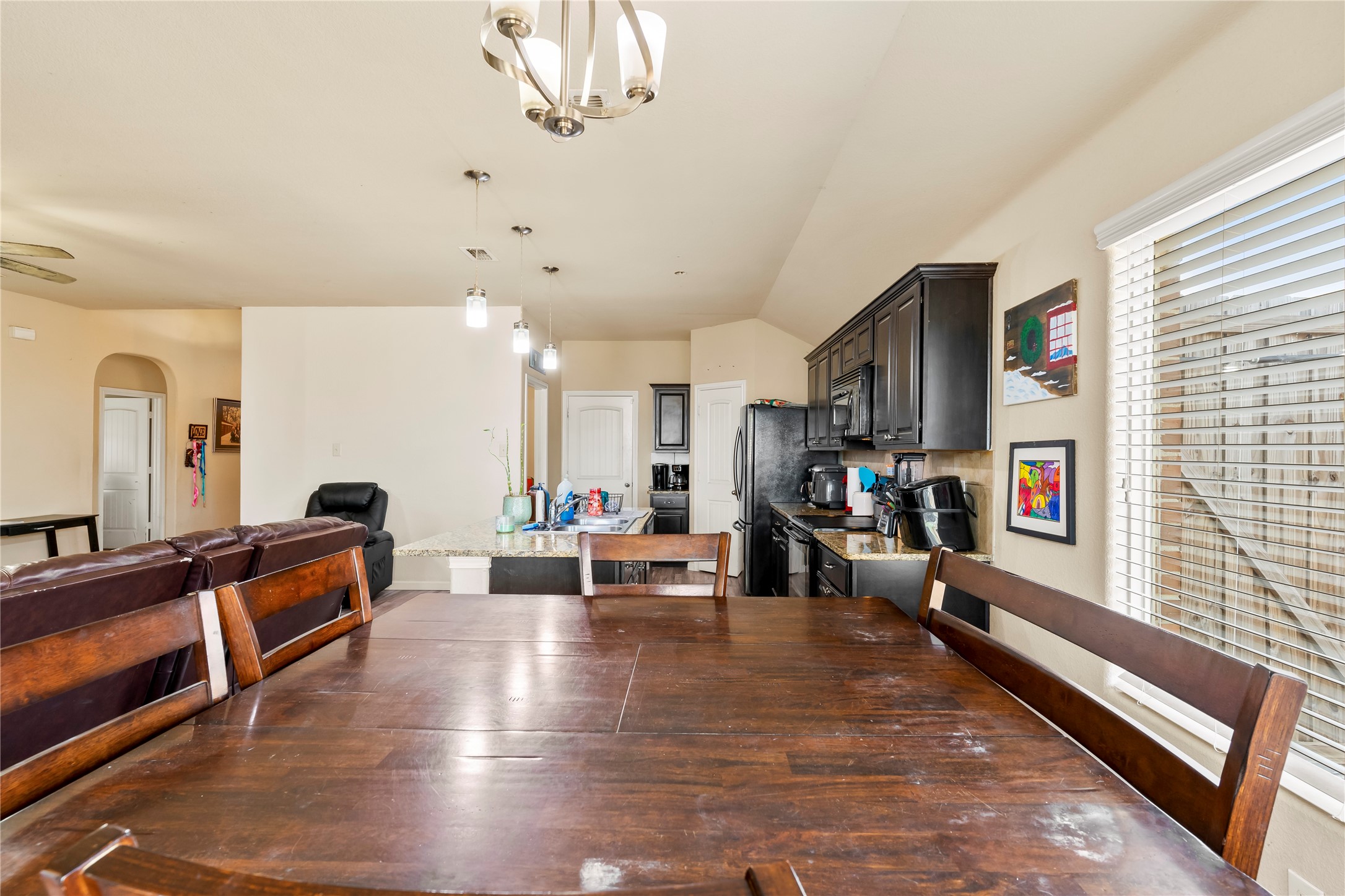 305 Pimlico Way