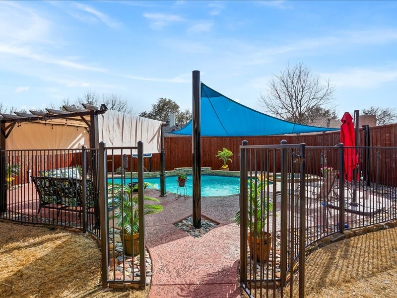 608 Ridgemont Drive