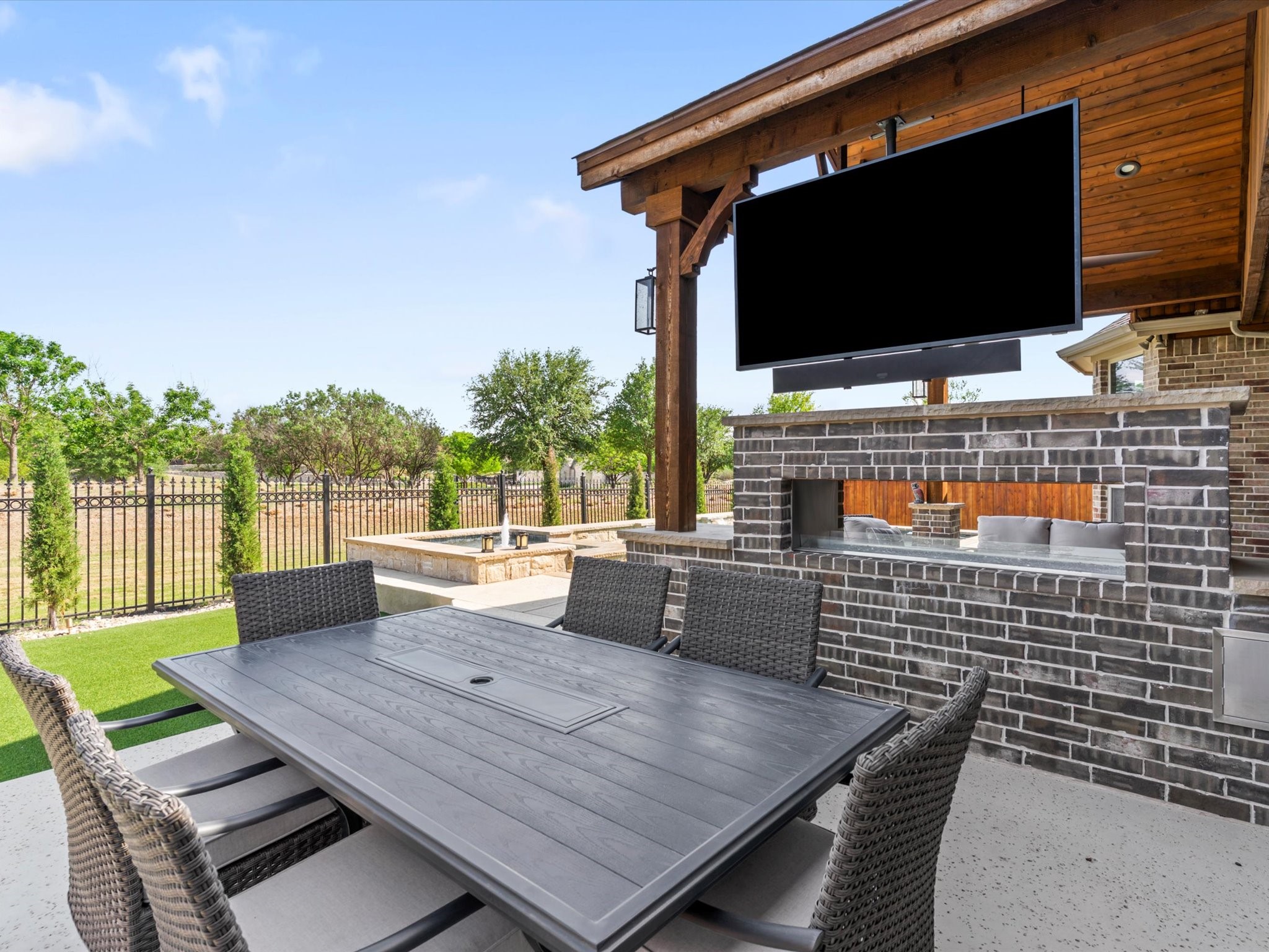 2908 Ballater Court