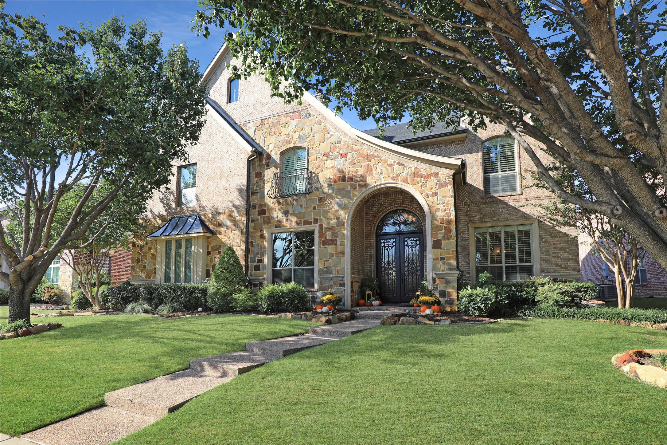 2212 Hague Drive