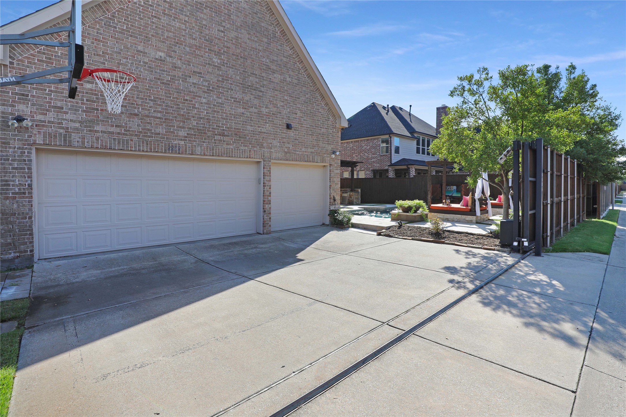2212 Hague Drive