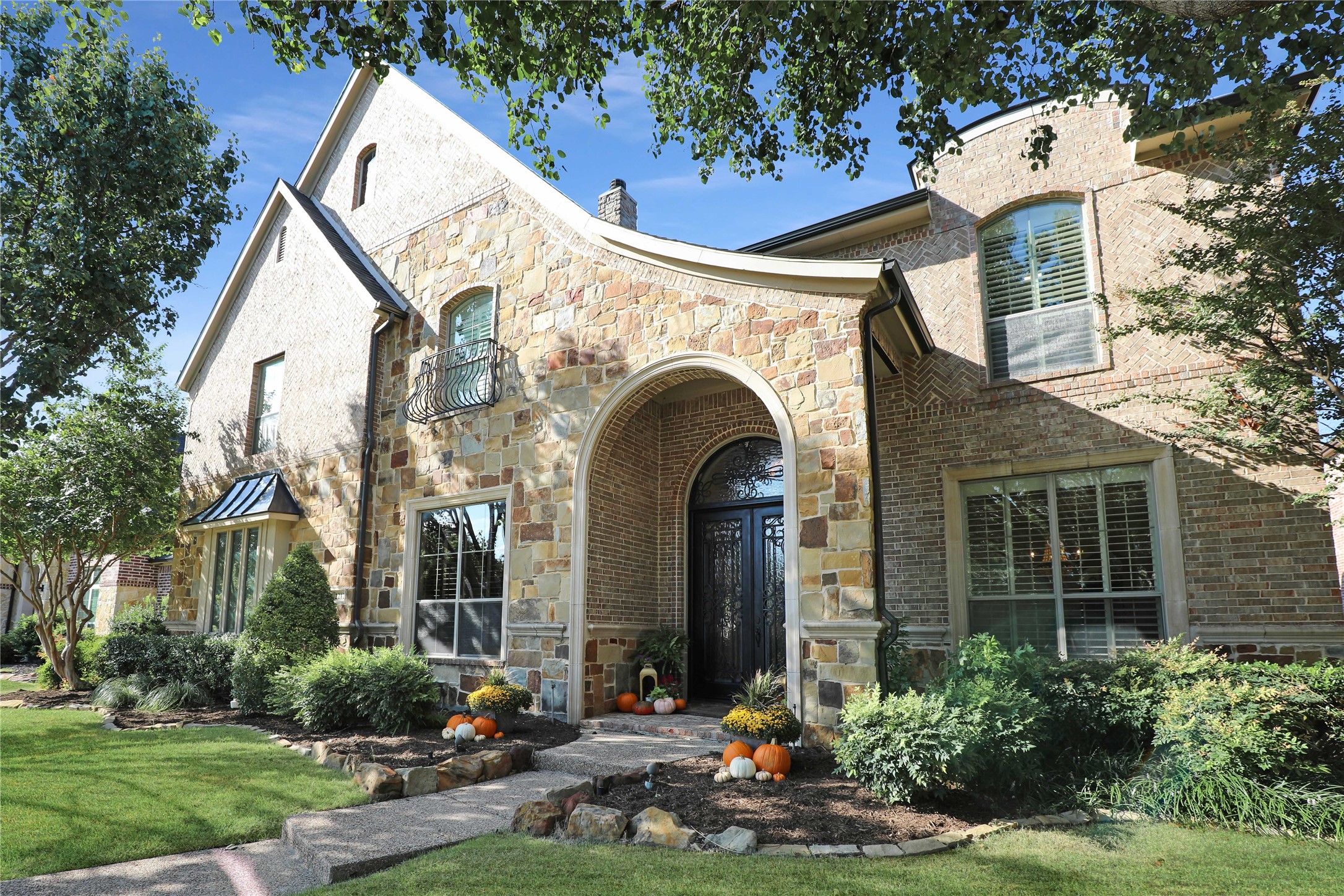2212 Hague Drive