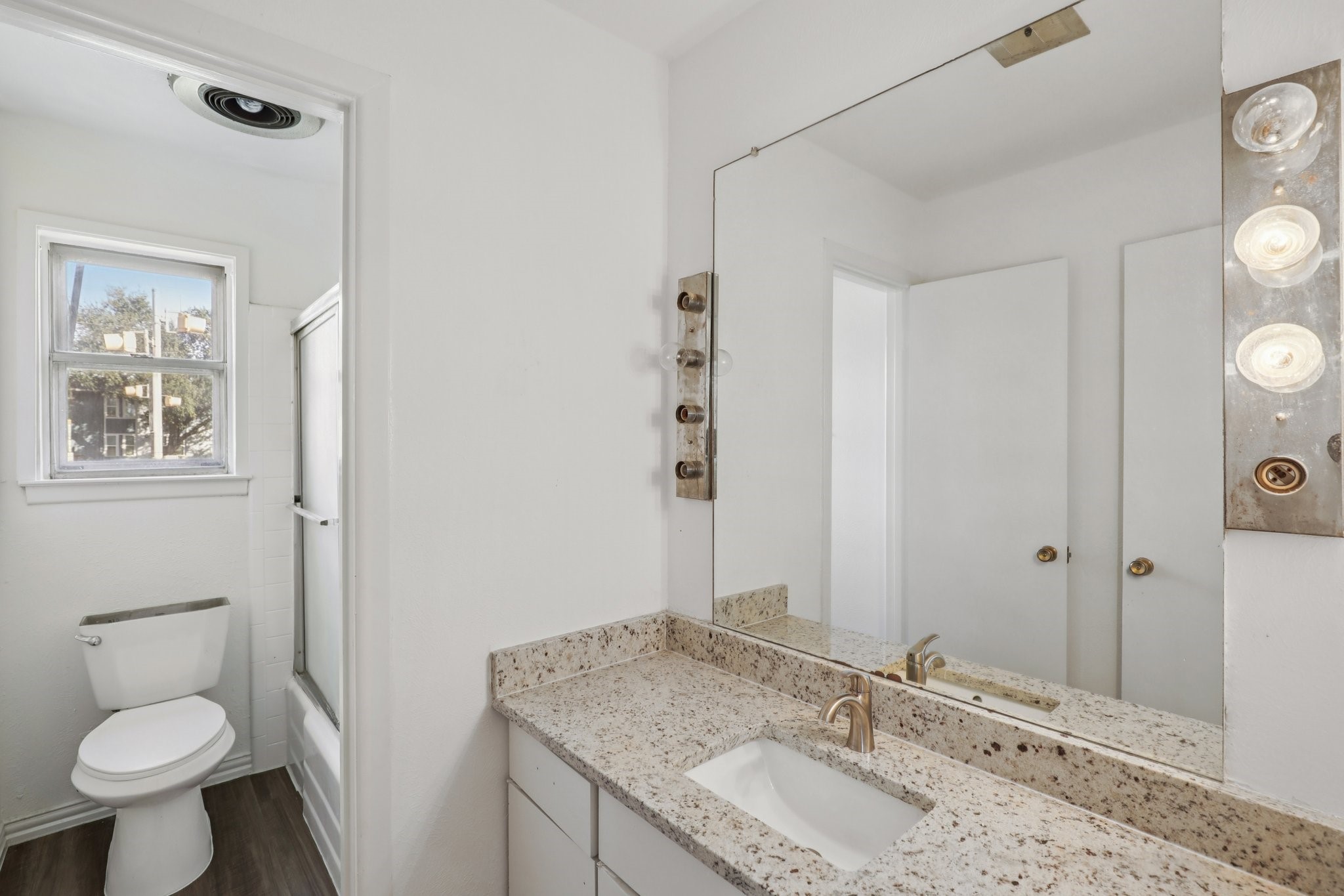 3502 Plaza Park Drive