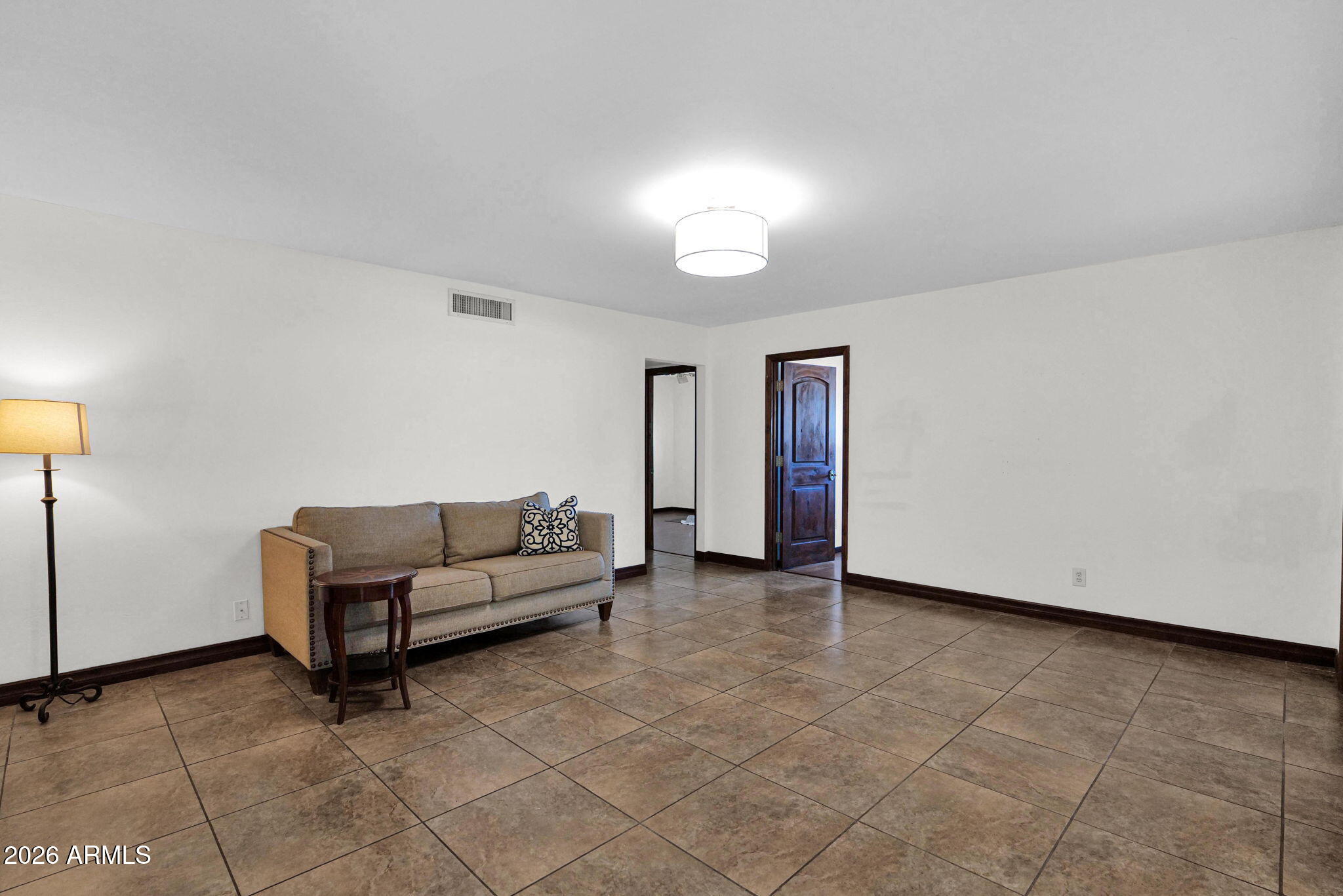 2818 E CALAVEROS Drive