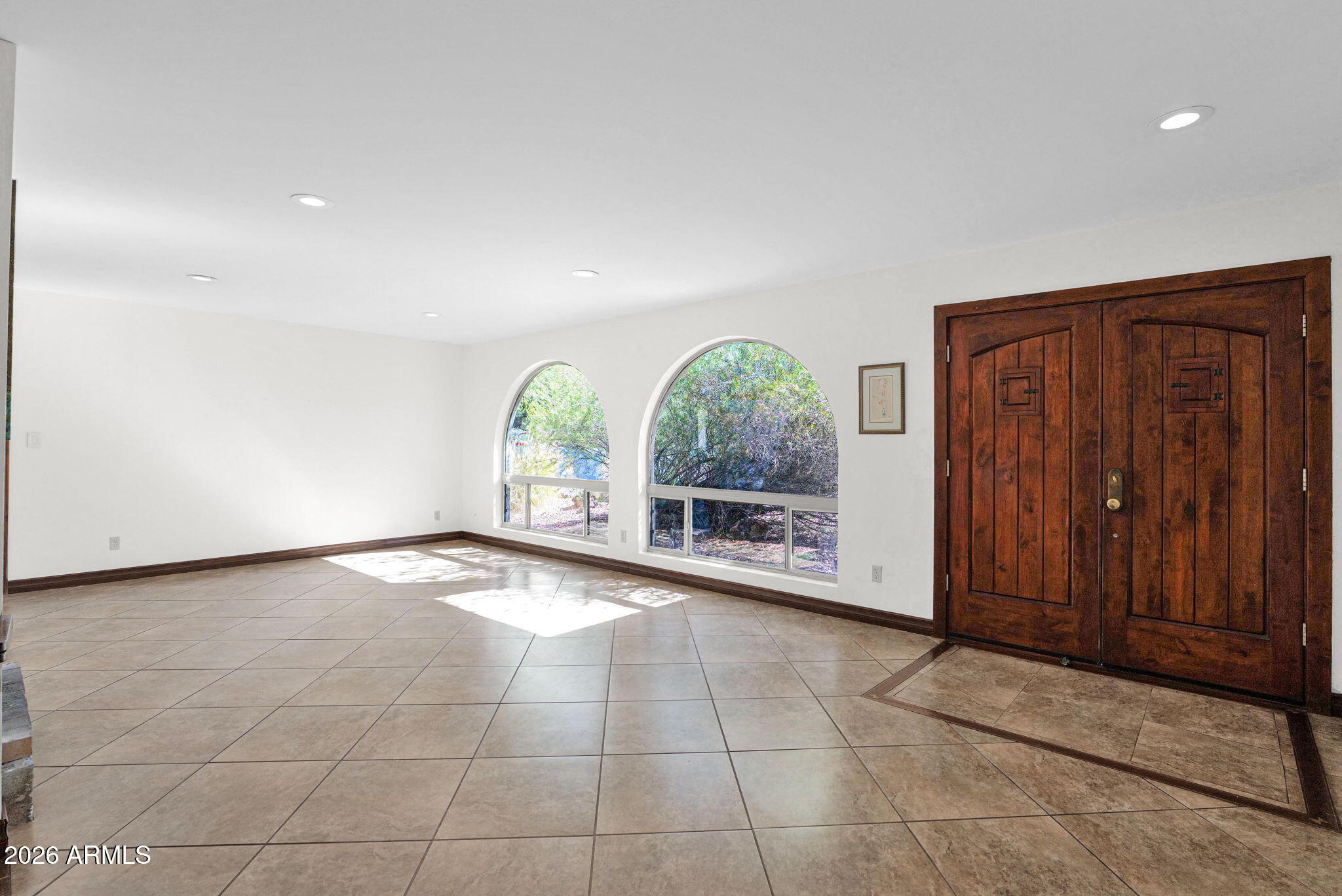 2818 E CALAVEROS Drive