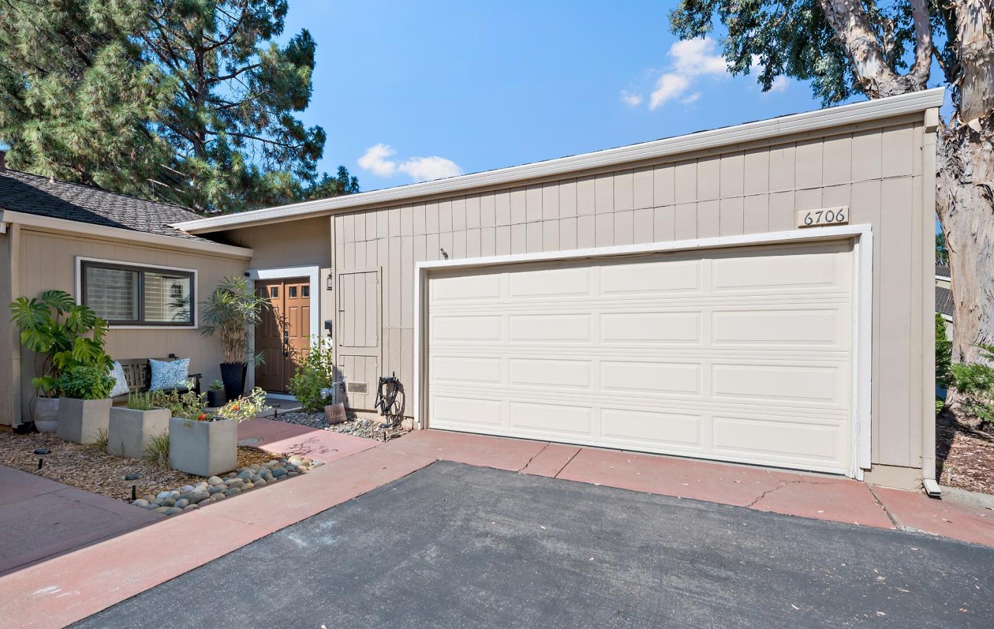 6706 Copperwood Cir