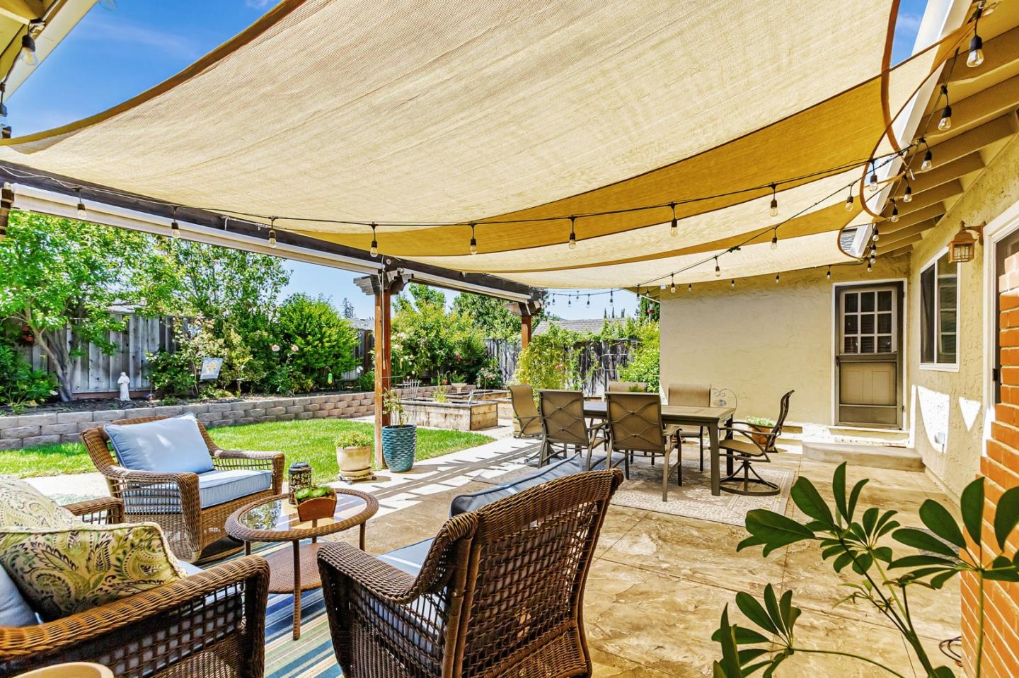 6729 Tannahill Drive