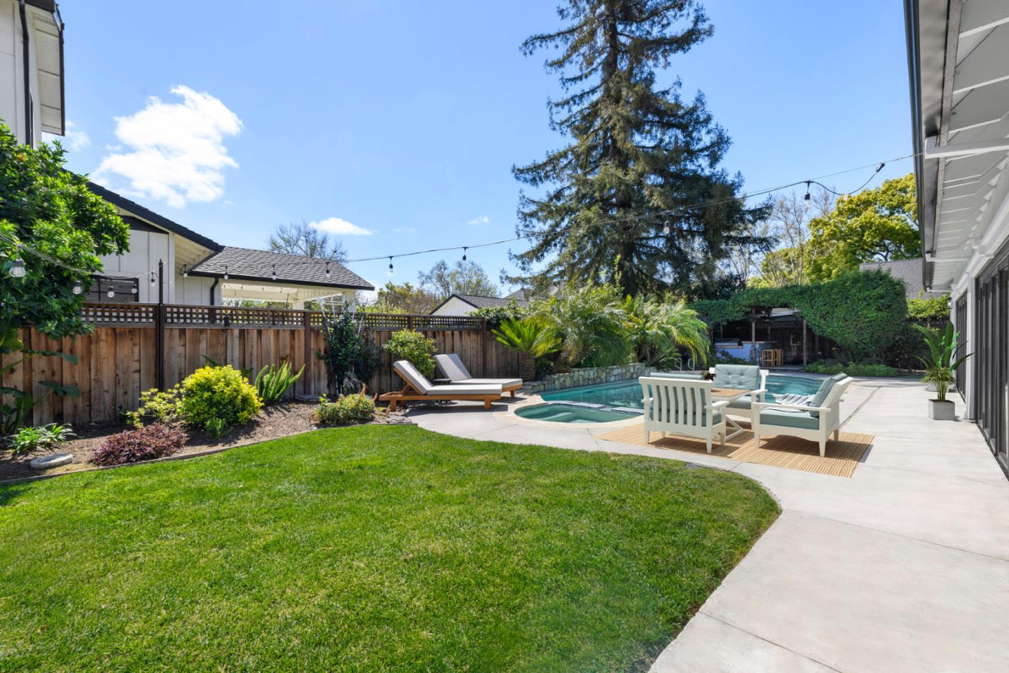 1279 Curtiss Avenue