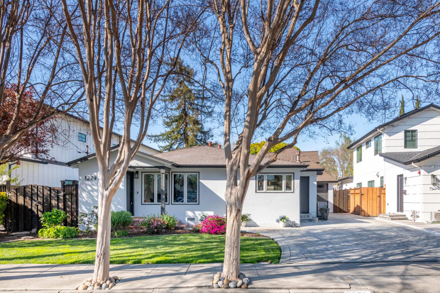 1279 Curtiss Avenue
