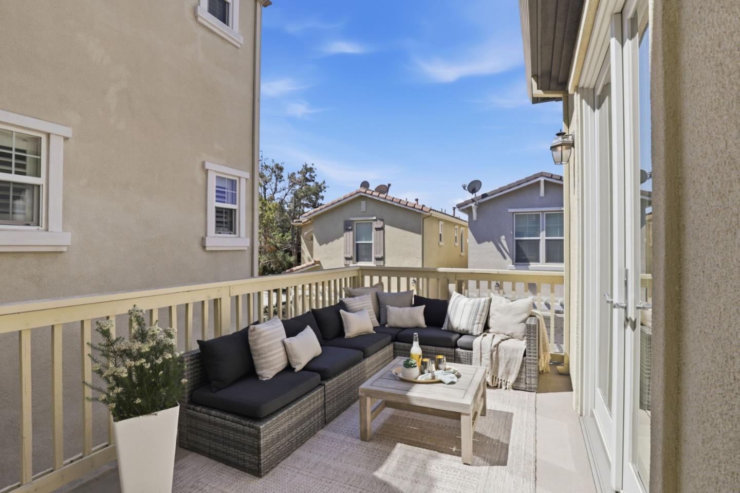 238 Monte Vista