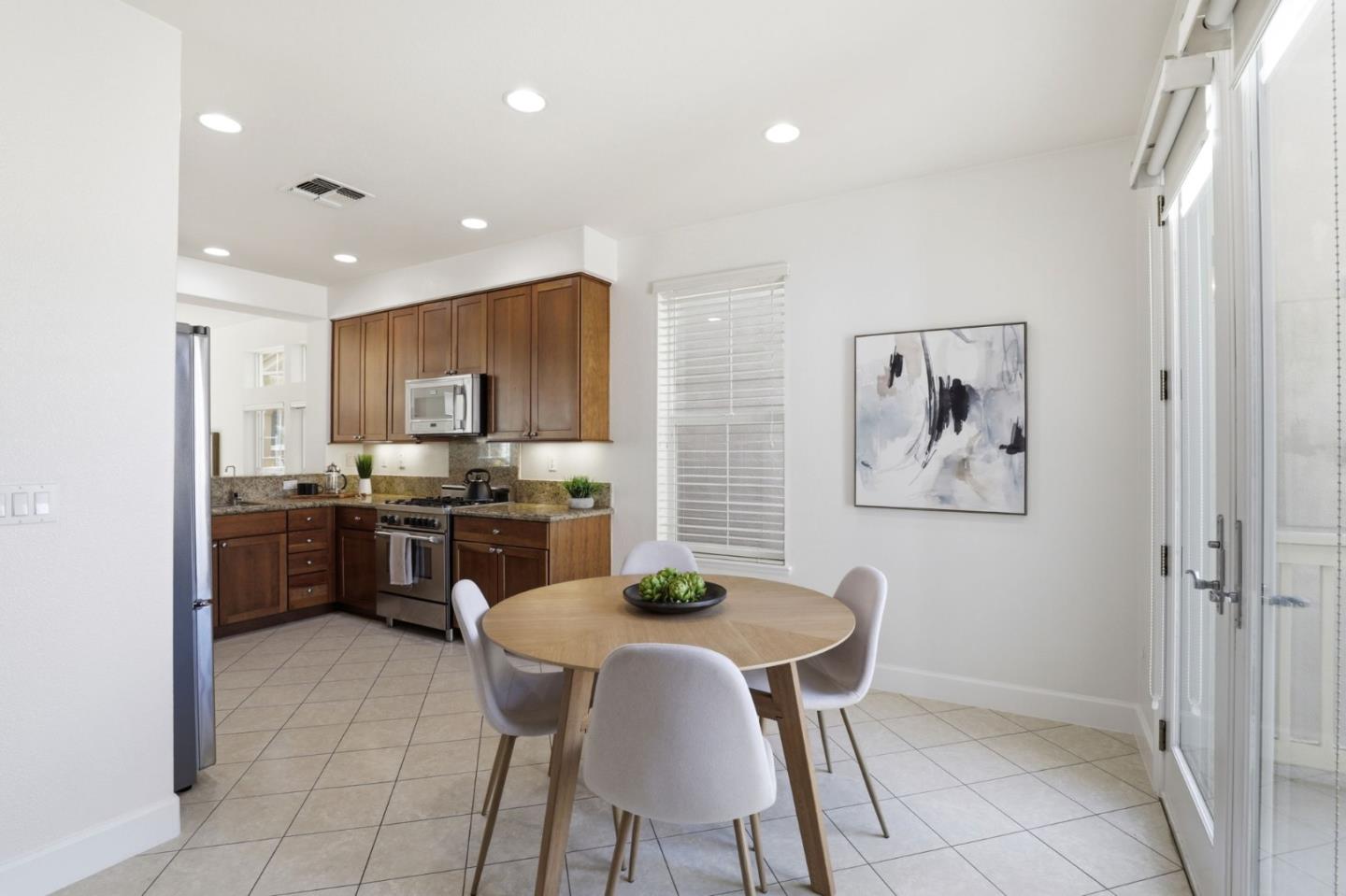 238 Monte Vista