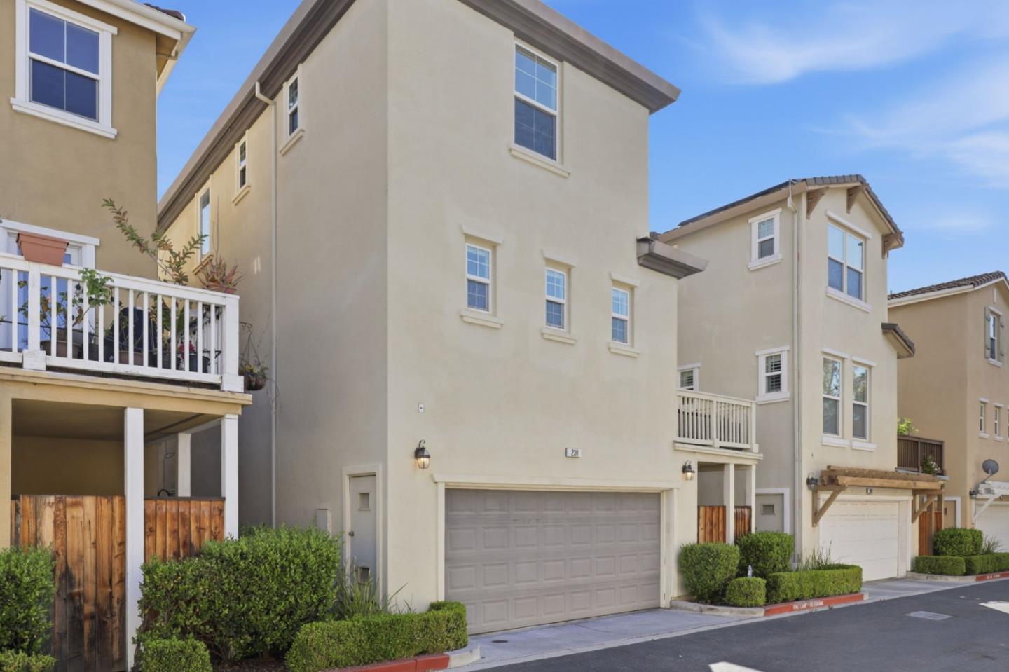 238 Monte Vista