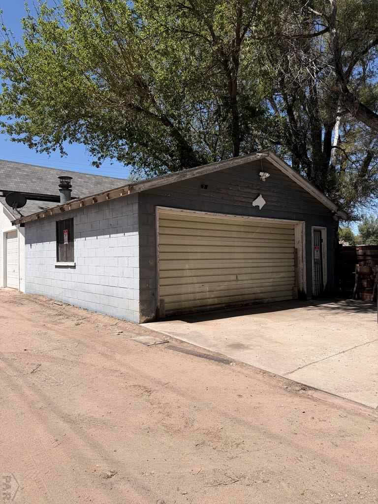 710 Swink Ave