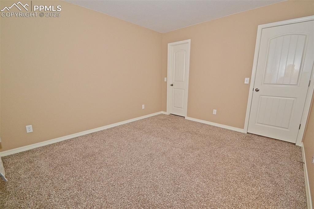 4087 Silver Star Grove