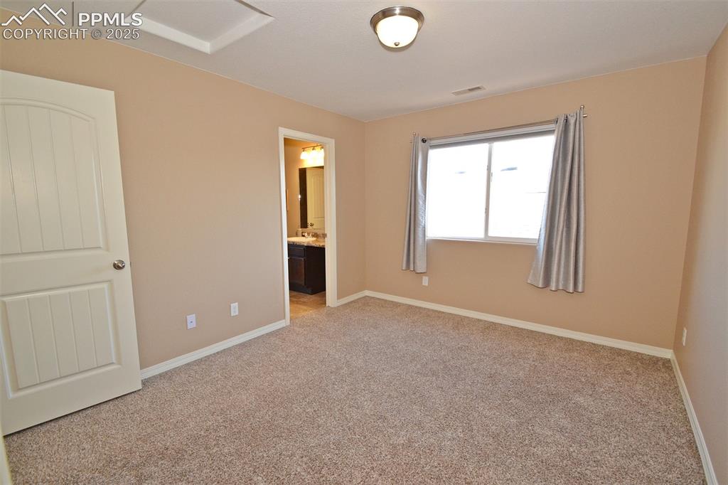 4087 Silver Star Grove