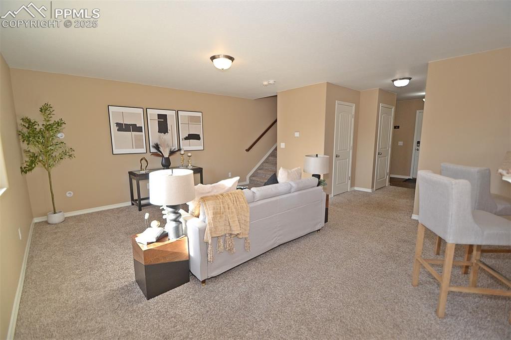 4087 Silver Star Grove