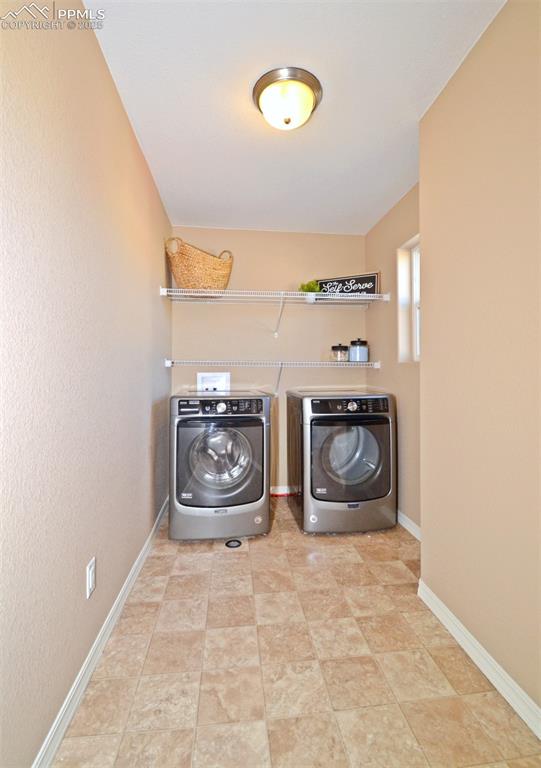 4087 Silver Star Grove