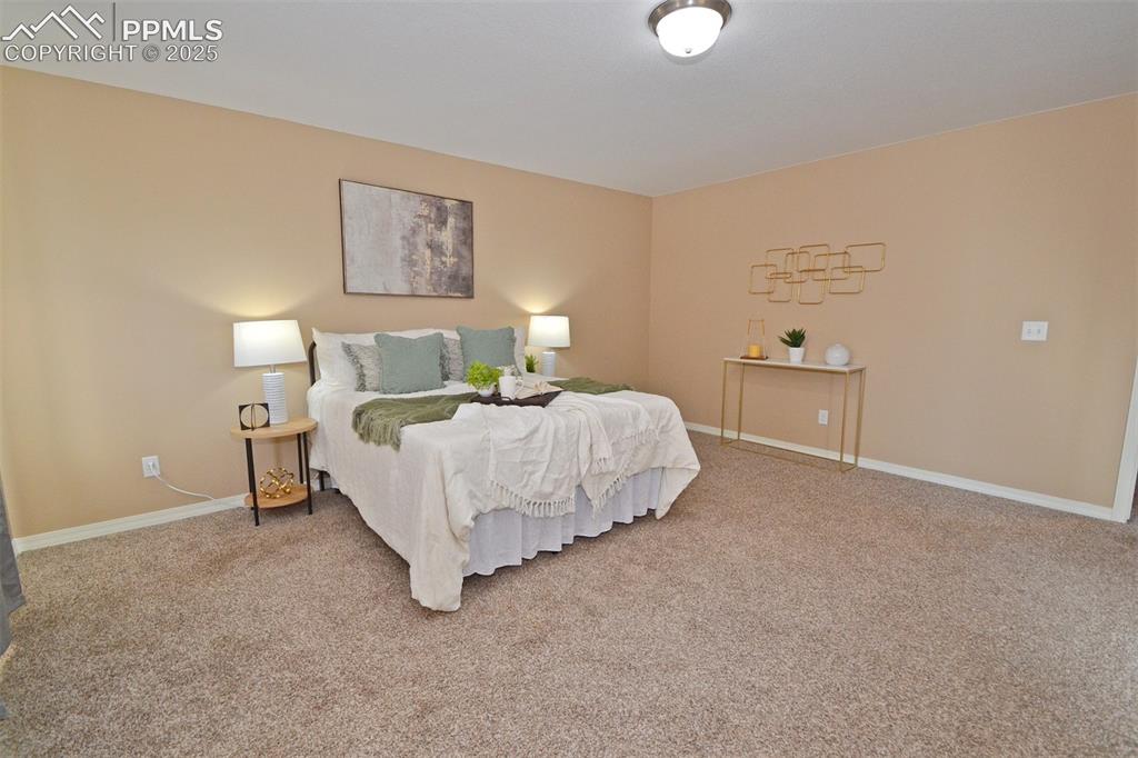 4087 Silver Star Grove