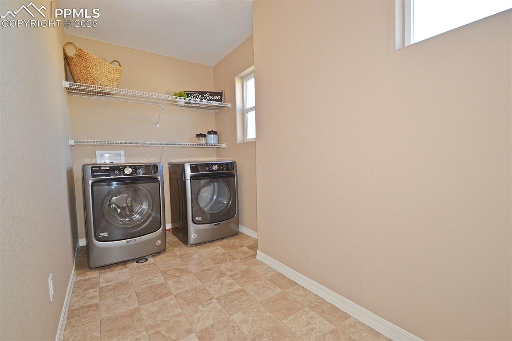 4087 Silver Star Grove