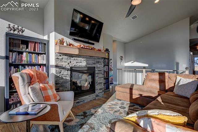 19271 Good Life View