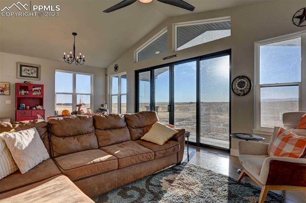 19271 Good Life View