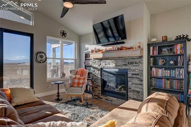 19271 Good Life View