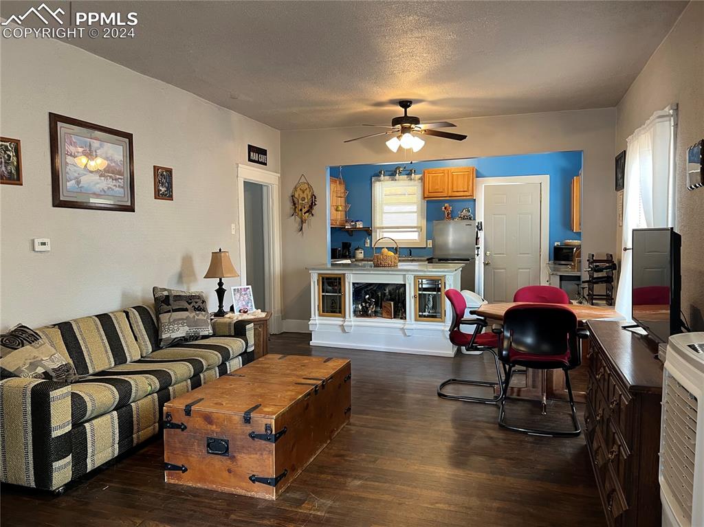308 E 10th Street