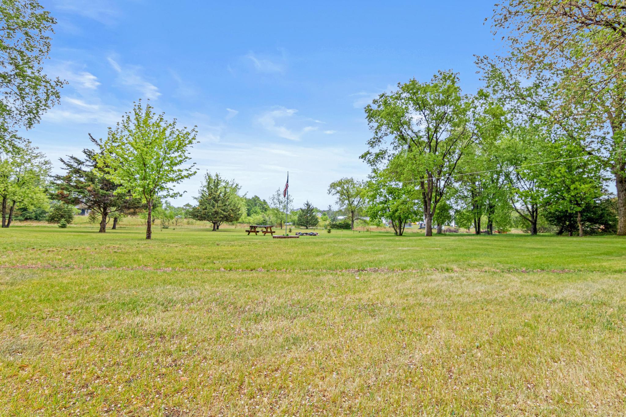4055 225th Lane NE