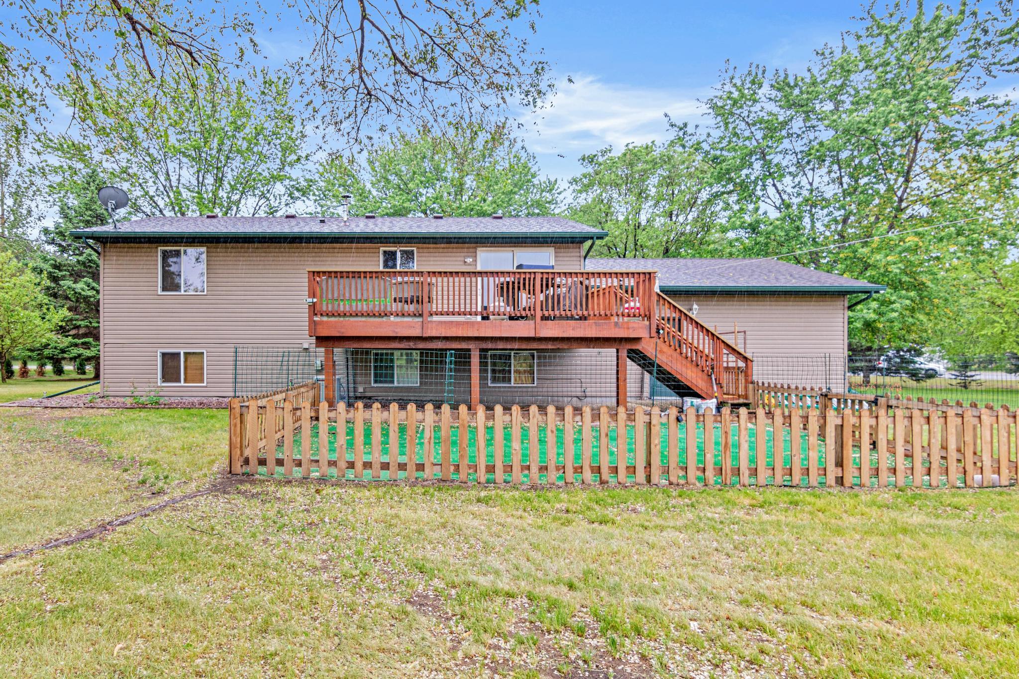 4055 225th Lane NE
