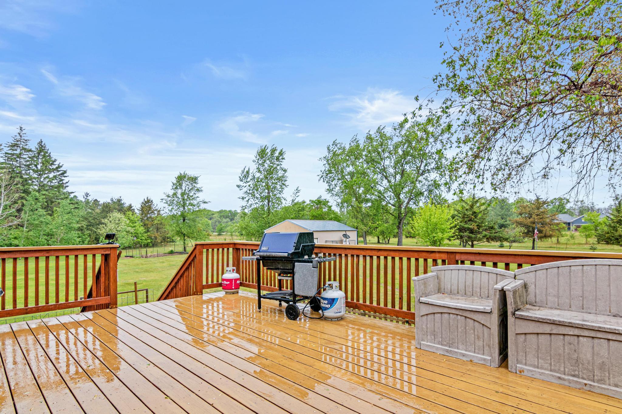 4055 225th Lane NE
