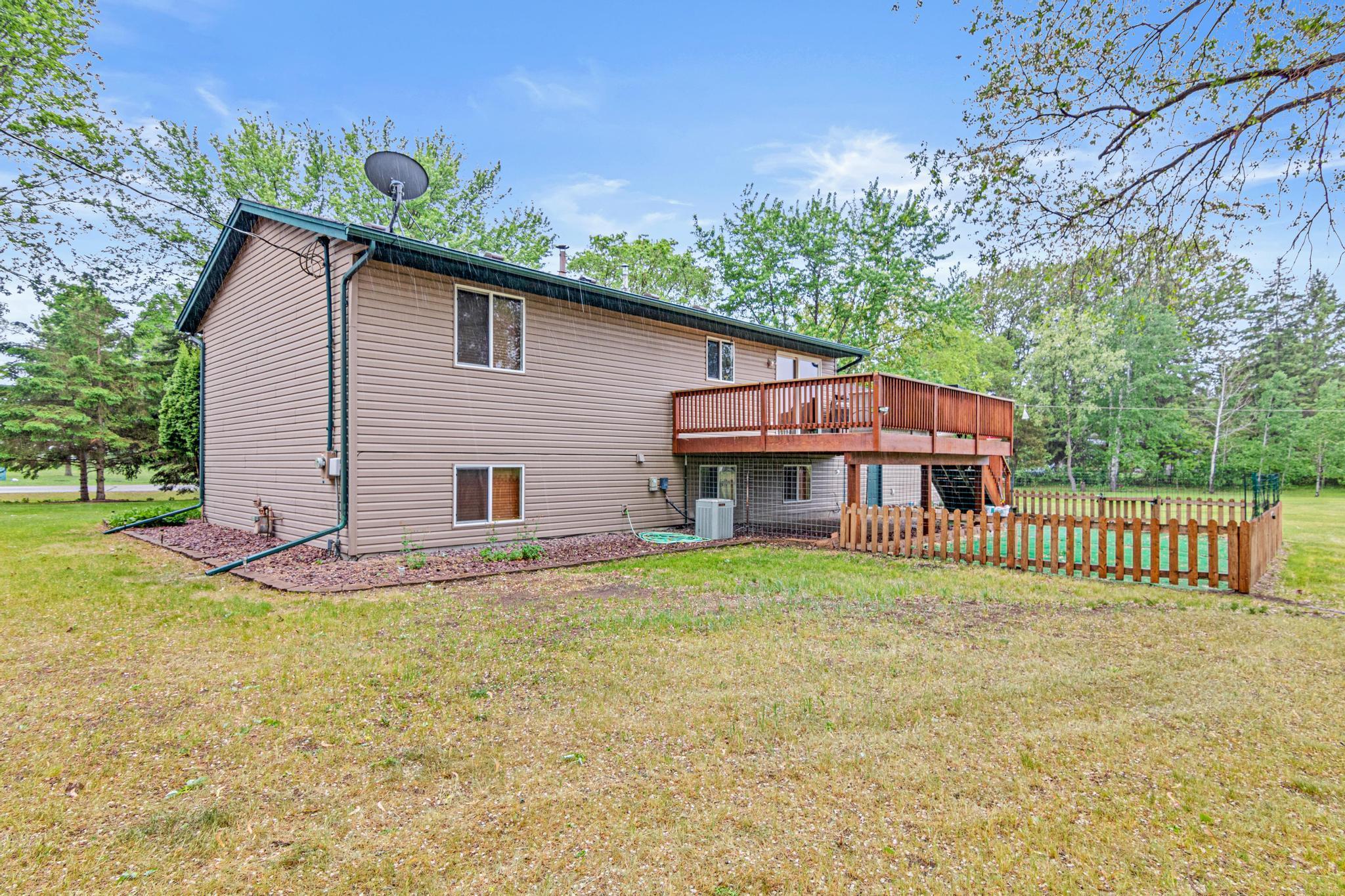 4055 225th Lane NE