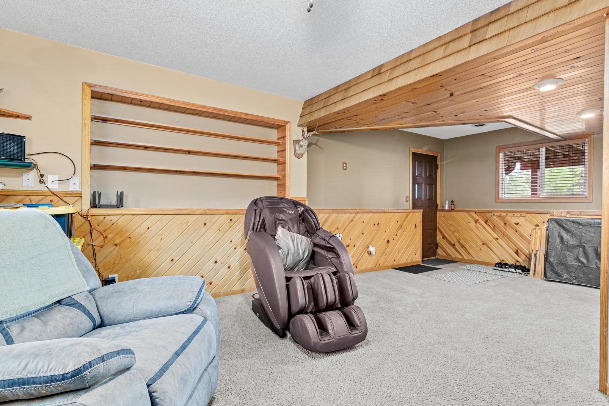 4055 225th Lane NE